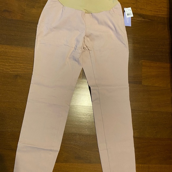 ❤️NWT MATERNITY PANTS❤️ - Picture 1 of 4